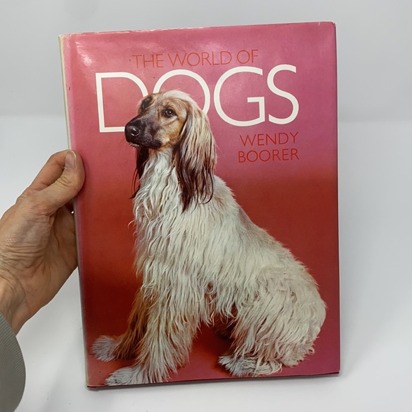 The World of Dogs Book By Wendy Boorer 1970s - Picture 3 of 17